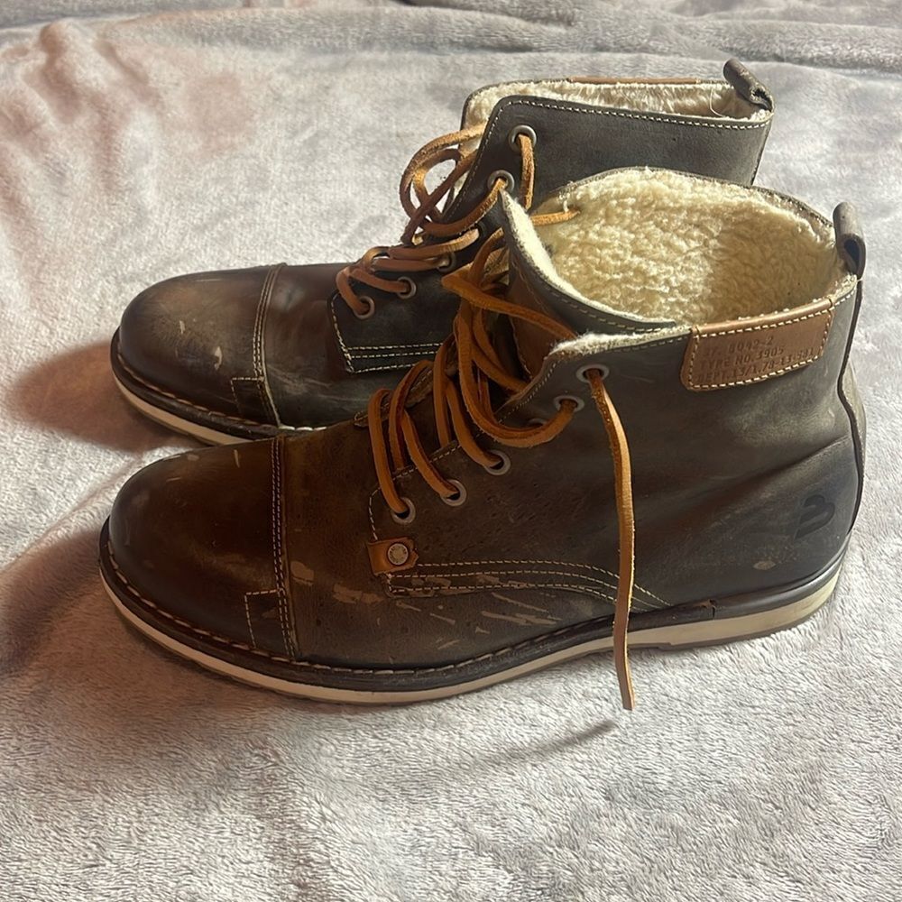 Bull boxer leather boots size 8
